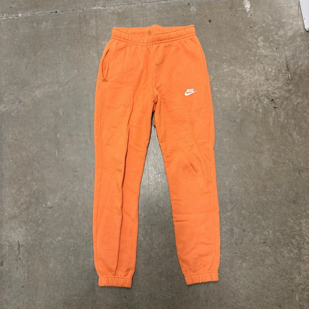 Nike Sportswear Club Fleece Joggers Orange Mens Small BV2671-820 Sweatpants